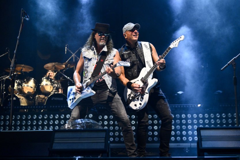 Program první zastávky festivalu Hrady CZ zakončil pod Točníkem Kabát