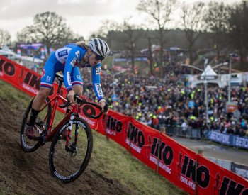 Mladá cyklokrosařka Zemanová získala další bronz, po MS byla třetí i na ME