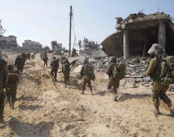 Izrael tvrdí, že dobyl středisko Hamásu, podle Palestinců zemřelo 200 lidí