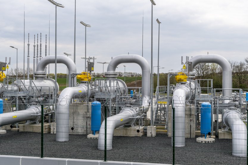 Analytici: Za přebytkem zahraničního obchodu stojí spíše rychlejší pokles dovozu