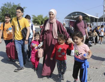Hraniční přechod Rafáh se znovu otevřel pro evakuaci cizinců, tvrdí Hamás