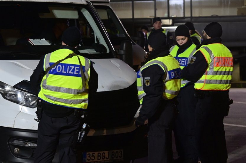 Německo nechá kontroly na hranicích s ČR a dalšími státy