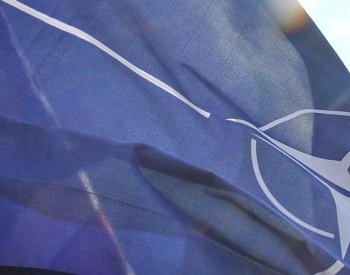 NATO po odchodu Ruska pozastavuje smlouvu o konvenčních silách