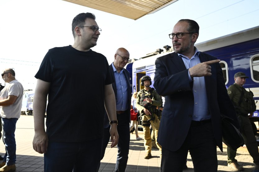 Česko a Rakousko sdílí solidaritu s Ukrajinou i Izraelem, shodli se ministři