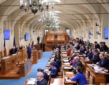 Senát bude do konce roku vybírat šest členů Rady České televize z 49 adeptů