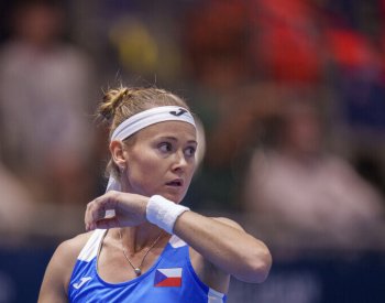 Tenistka Bouzková si užila proti Švýcarkám roli jedničky i nečekaný závěr sezony