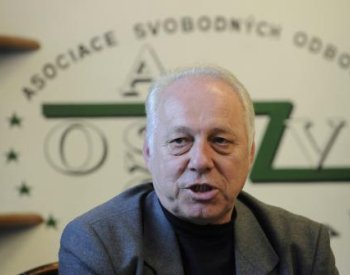 Odbory Kovo a ASO se připojí k výstražné hodinové stávce proti vládě