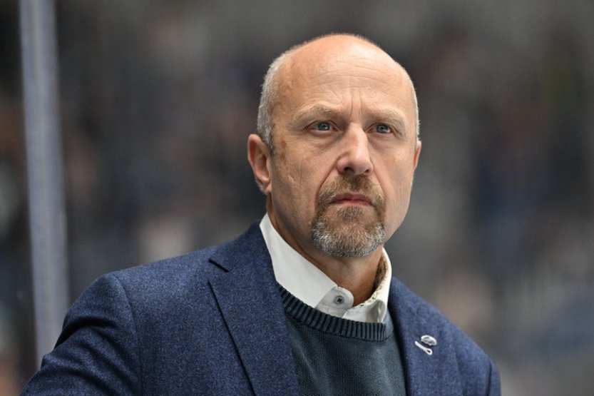 Modrý se oficiálně stal hlavním trenérem hokejistů Brna