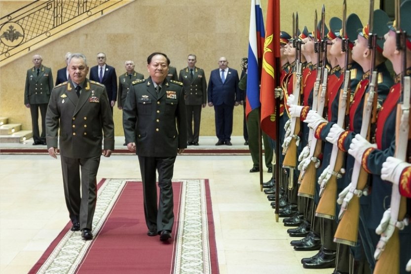 Putin a Šojgu v Moskvě jednali s čínským generálem