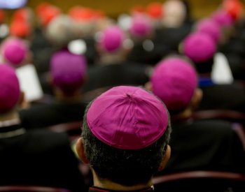 Katoličtí biskupové chtějí více vymítačů ďábla, říká nový šéf exorcistů Orlita