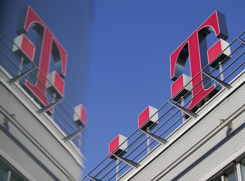 Provozní zisk T-Mobilu v ČR za tři čtvrtletí klesl o 8,7 pct na 8,4 miliardy Kč