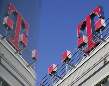 Provozní zisk T-Mobilu v ČR za tři čtvrtletí klesl o 8,7 pct na 8,4 miliardy Kč