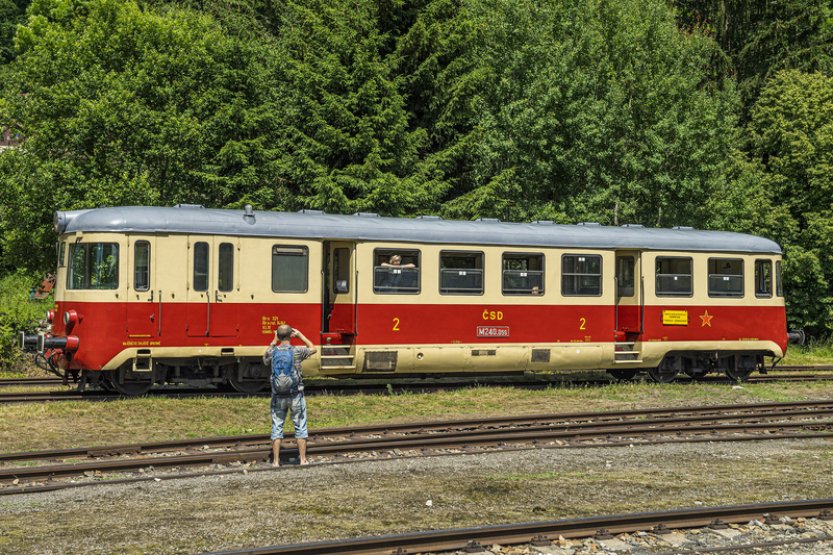 Správa železnic zakázala provoz historických vlaků, Liberecký kraj to kritizuje