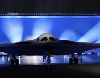 Americká armáda uskutečnila první let strategického bombardéru B-21