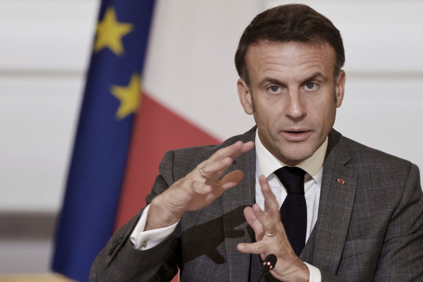 Macron v rozhovoru s BBC vyzval Izrael, aby přestal zabíjet malé děti a ženy