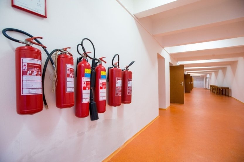 Vědec: Věčné chemikálie se do prostředí dostávají používáním běžných věcí