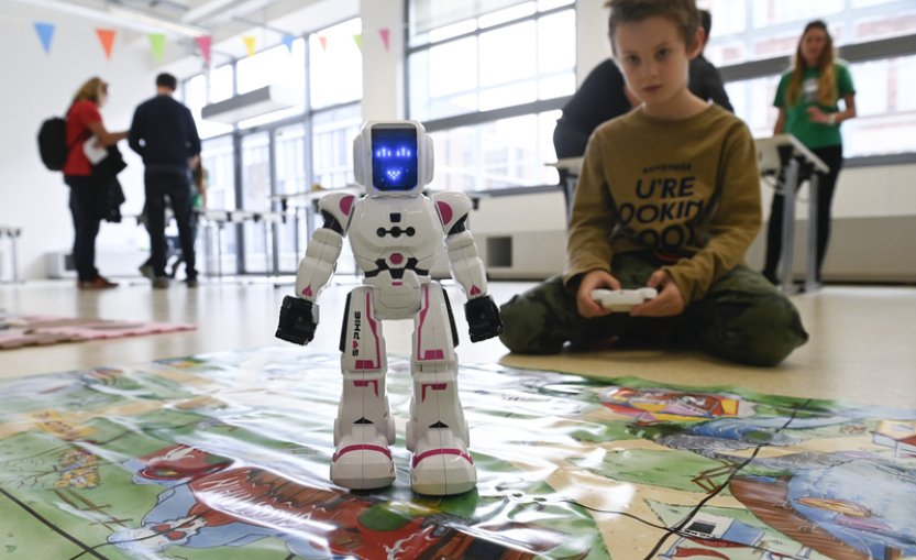 Děti i dospělí se ve Zlíně mohli seznámit s robotickými hračkami