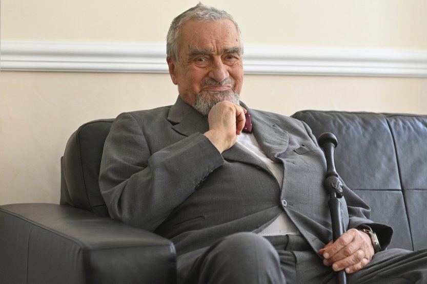 Ve věku 85 let zemřel bývalý ministr zahraničí Karel Schwarzenberg