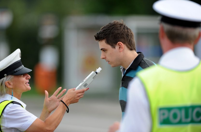 Vědci přišli s nápadem, jak pomocí jazykolamů odhalit množství alkoholu v krvi