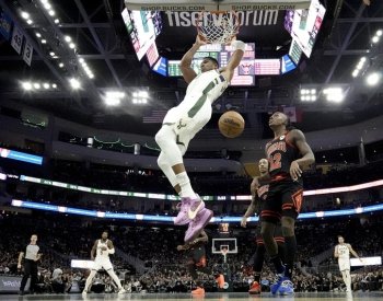 Milwaukee v NBA přehrálo Chicago, Toronto předvedlo proti Wizards velký obrat