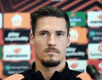 Od české fotbalové reprezentace se odpojil zraněný záložník Lukáš Sadílek