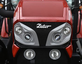 Zetor přestane vyrábět vlastní motory a jeho vlastník chce prodat až půlku firmy