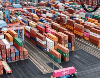 Evropská komise zhoršila odhad letošního růstu ekonomiky EU na 0,6 %