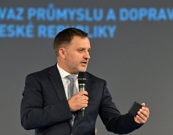 Rafaj vyzval, aby se protesty 27. listopadu nekonaly přímo v podnicích