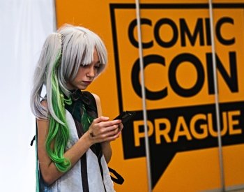 Do Prahy na Comic-Con příští rok dorazí Chris Barrie z Červeného trpaslíka