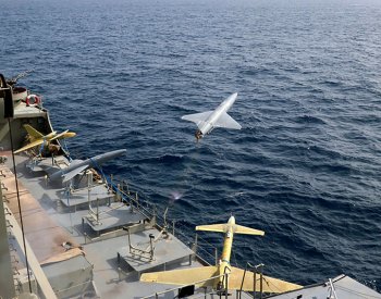 Americká loď nad Rudým mořem sestřelila dron vyslaný z Jemenu