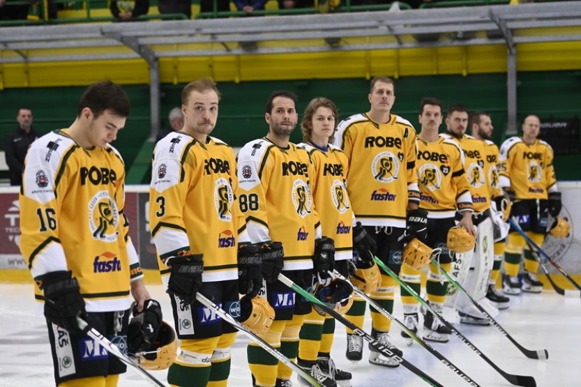 Hokejisté Vsetína při pietě za Čechmánka porazili v první lize Sokolov 4:0