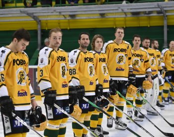 Hokejisté Vsetína při pietě za Čechmánka porazili v první lize Sokolov 4:0