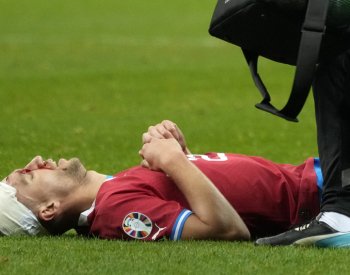 Tým mě potřeboval, věřím, že to nebude vážné, řekl Souček