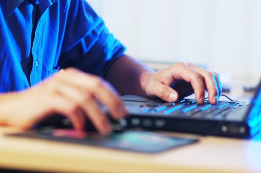 Le Monde: Kypr se stal klíčovou základnou pro pornoprůmysl