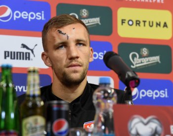 Souček se chce po incidentu v týmu plně soustředit na zápas, po zranění je fit