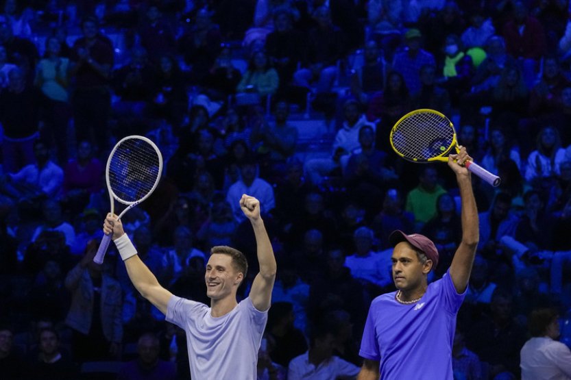 Ram a Salisbury obhájili na Turnaji mistrů bez porážky deblový titul