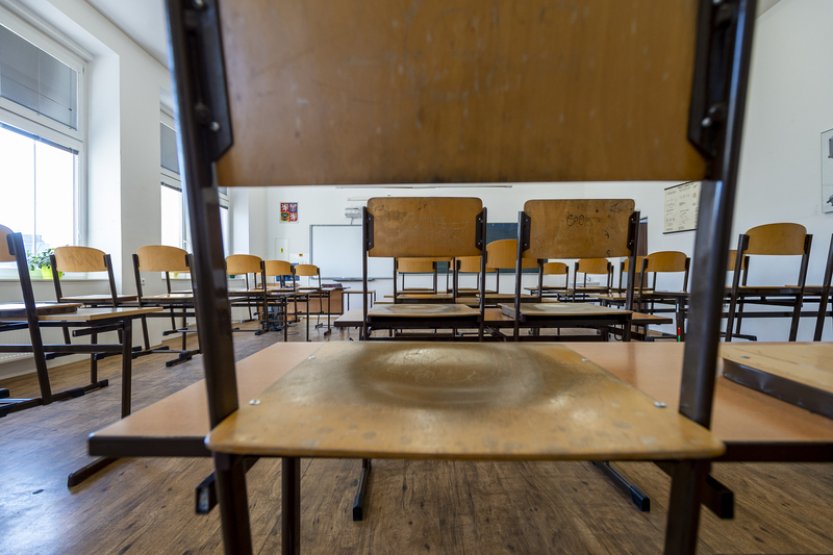 Odbory, svaz obcí i většina krajů nesouhlasí se škrty v objemu hodin ve školách