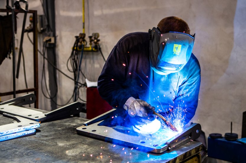 Analýza: Česko má v OECD desáté nejvyšší tempo růstu HDP za odpracovanou hodinu