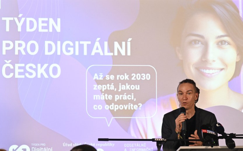 Bartoš: Devět z deseti pozic bude v roce 2030 vyžadovat digitální dovednost