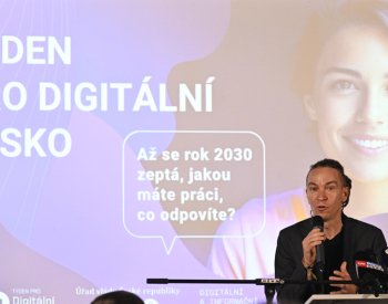 Bartoš: Devět z deseti pozic bude v roce 2030 vyžadovat digitální dovednost