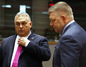 Fico nám nezavře ústa, bojkotem médií kopíruje Orbána, píší Sme a Denník N