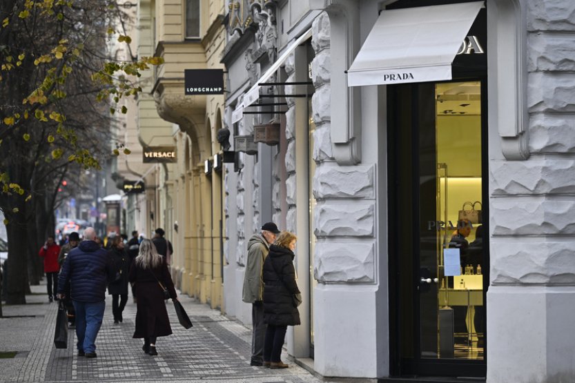 Ulice Pařížská v Praze se opět dostala mezi 20 nejdražších ulic světa