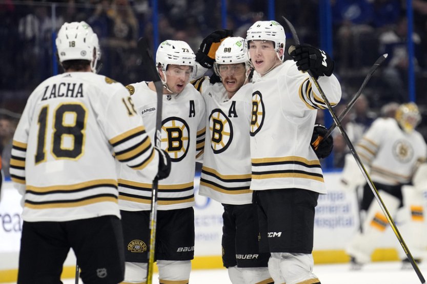 Góly Pastrňáka se Zachou Bostonu v NHL k výhře nestačily, skóroval i Hertl