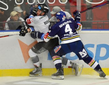 Hokejisté Karlových Varů chtějí poprvé v listopadu naplno bodovat