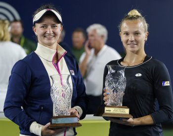 Vondroušová a deblistky Krejčíková se Siniakovou mohou být Hráčky roku WTA