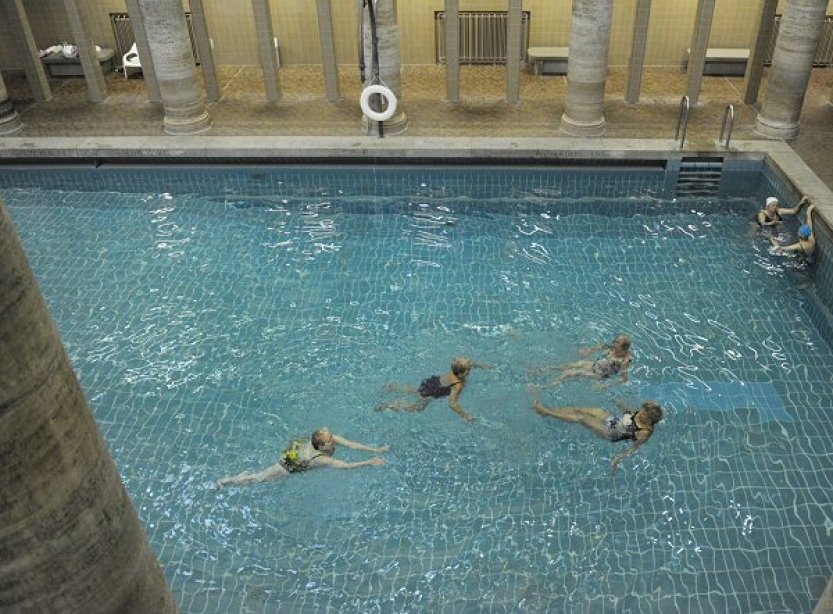 Průzkum: Dvě pětiny zaměstnavatelů v reakci na balíček omezí benefity