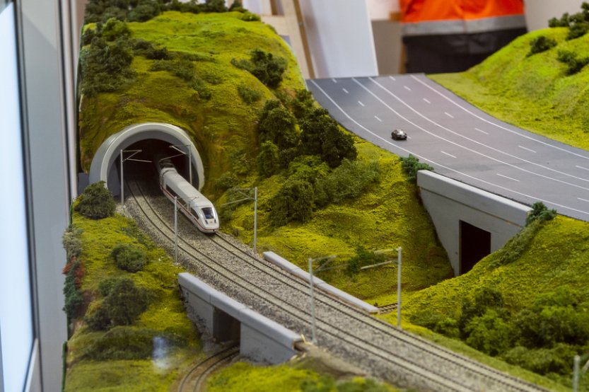 Německé dráhy chtějí pod Krušnými horami variantu s jedním dlouhým tunelem