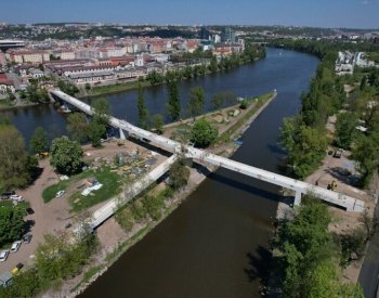 Stavbou roku 2023 je Štvanická lávka, nemocniční pavilon nebo sportovní hala