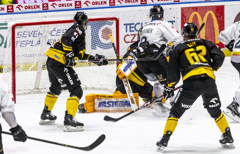 Litvínov šesti góly za sebou otočil derby proti Karlovým Varům