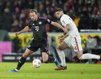 Kane poslal 18. gólem v sezoně Bayern před víkendem do čela německé ligy